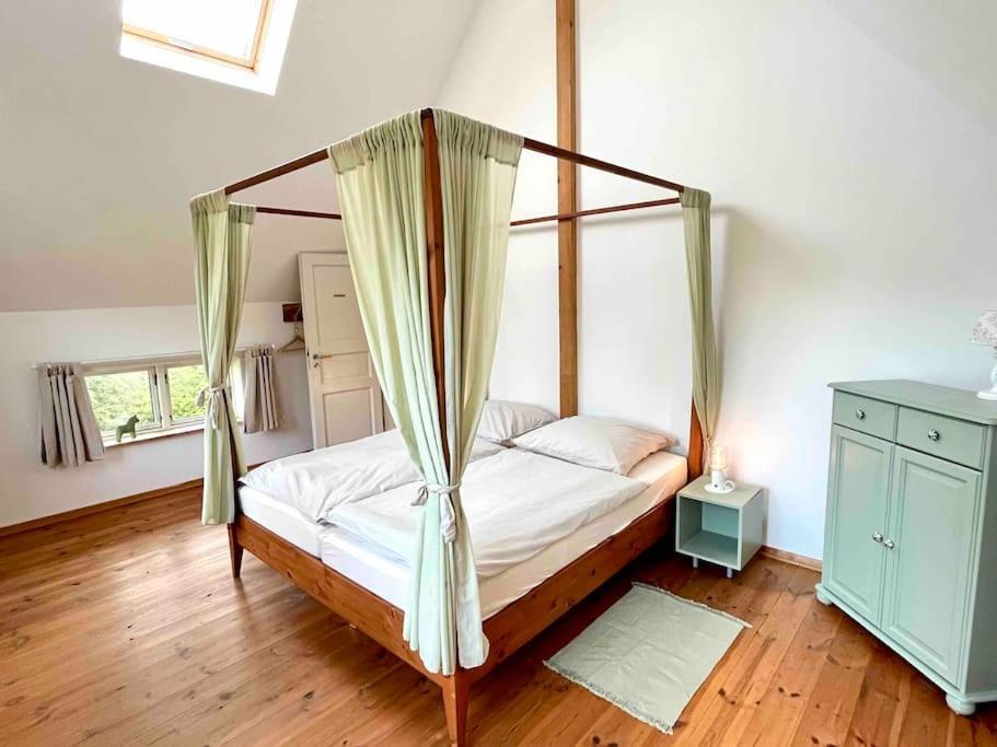 Villa Fachwerkhaus Am Waldesrand à Solingen Extérieur photo